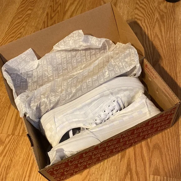 Vans Checkerboard Sneakers - Picture 4 of 5